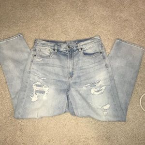 American Eagle Light Wash Distressed Jeans